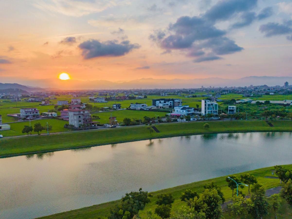 冬山閒雲居民宿 Dongshan  Extérieur photo