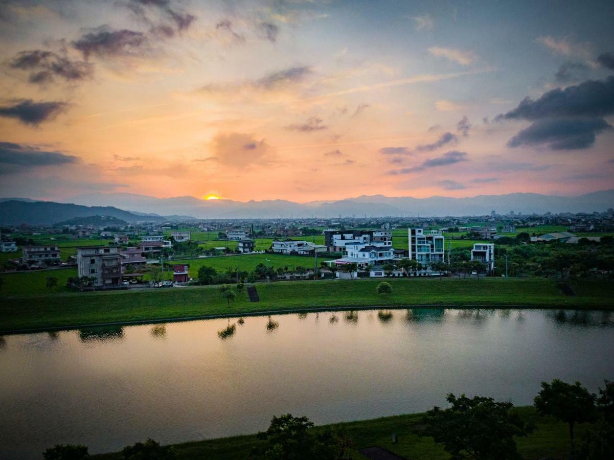 冬山閒雲居民宿 Dongshan  Extérieur photo